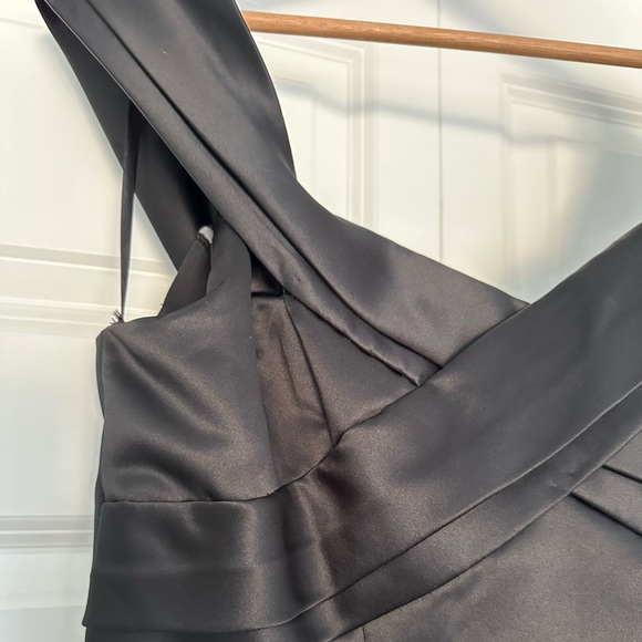 Hayley Paige Occasions size 14 black gown - Picture 13 of 13